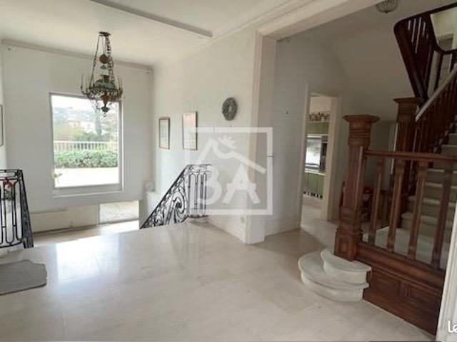 Propriété 10 pièces 201 m²
