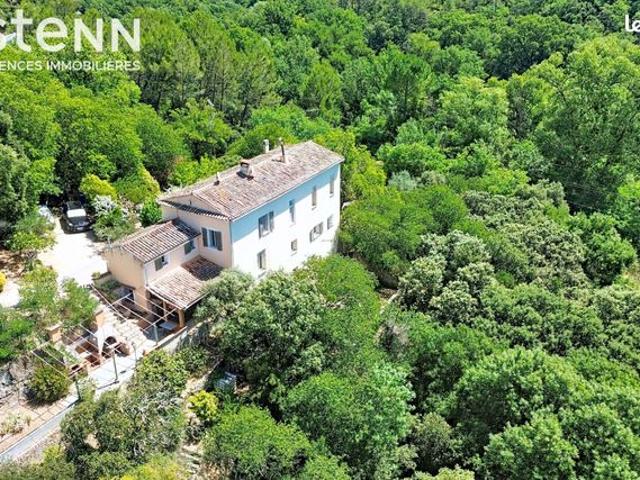 Propriété 10 pièces 205 m²