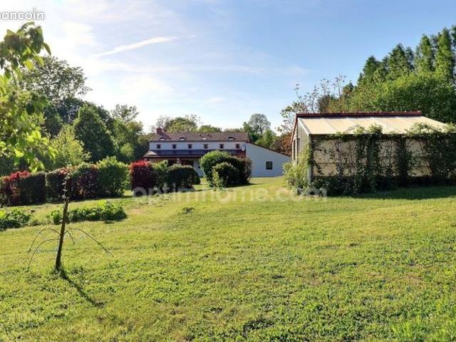 Propriété 10 pièces 205 m²