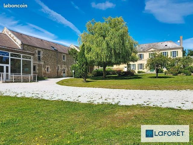 Propriété 22 pièces 820 m²