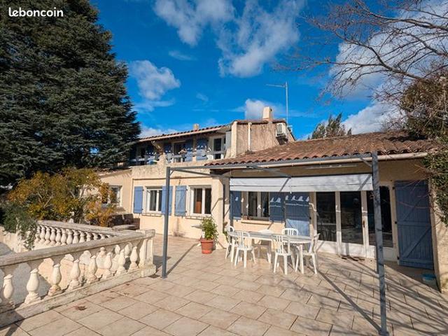 Propriété 10 pièces 208 m²