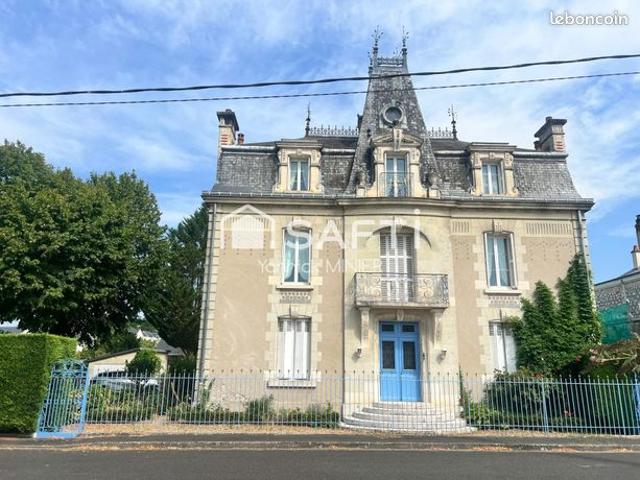 Propriété 10 pièces 213 m²