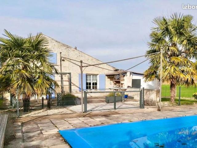 Propriété 10 pièces 210 m²