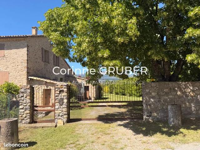 Propriété 10 pièces 210 m²