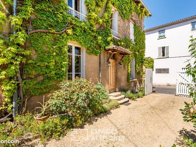 Propriété 10 pièces 210 m²