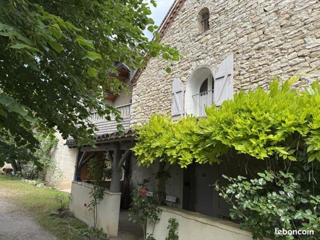 Propriété 10 pièces 217 m²