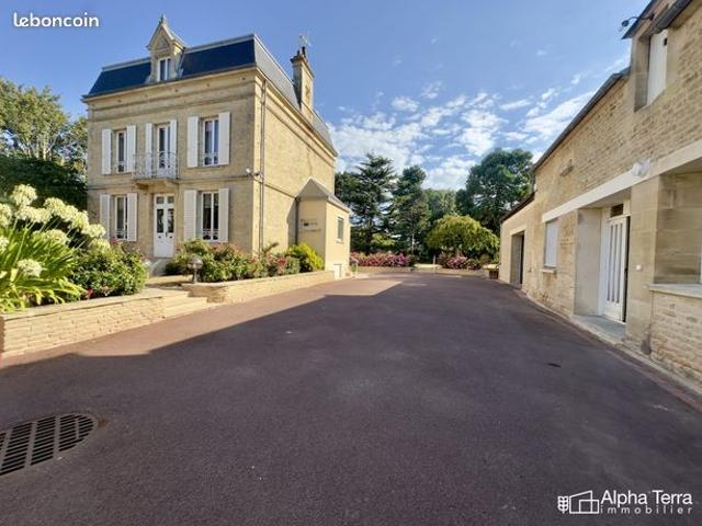 Propriété 10 pièces 217 m²