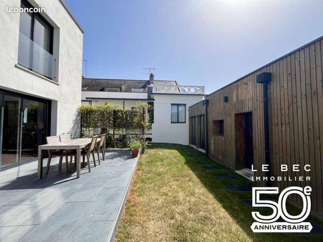 Propriété 10 pièces 217 m²