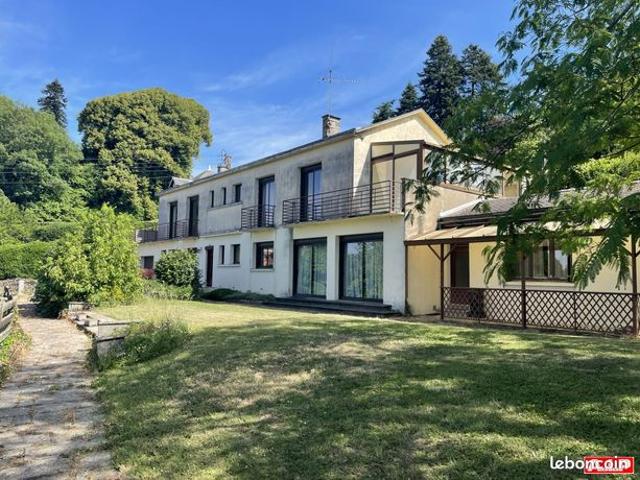 Propriété 10 pièces 215 m²