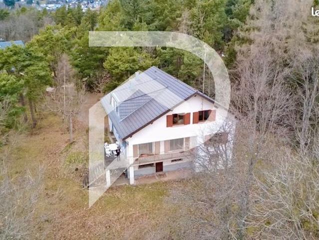 Propriété 10 pièces 215 m²