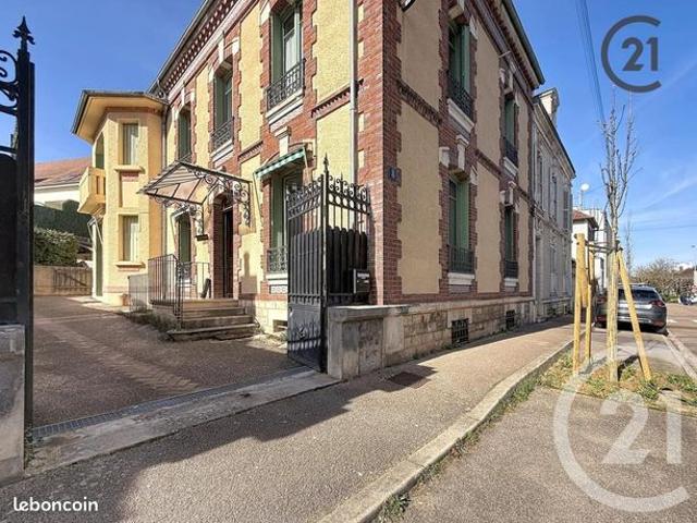 Propriété 10 pièces 215 m²