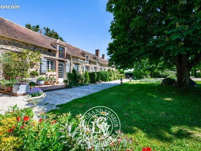 Propriété 10 pièces 216 m²
