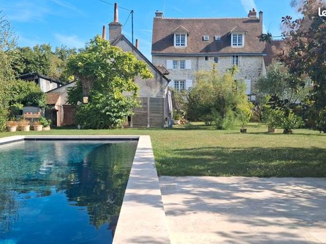 Propriété 10 pièces 223 m²