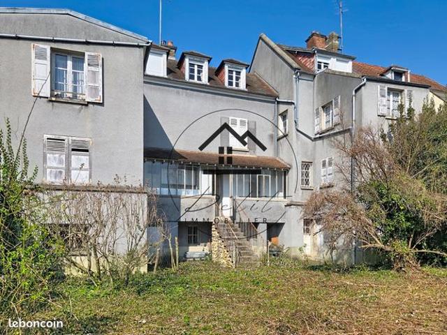Propriété 10 pièces 220 m²