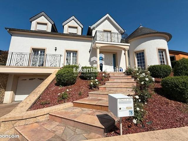 Propriété 10 pièces 220 m²