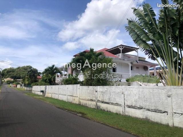 Propriété 10 pièces 220 m²