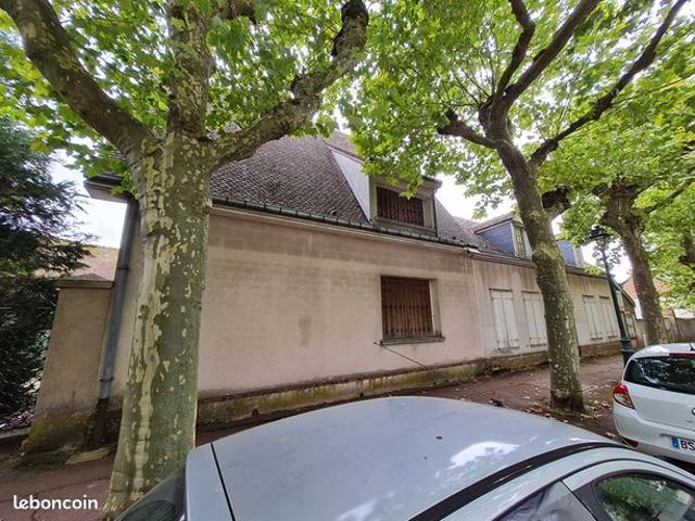 Propriété 10 pièces 220 m²