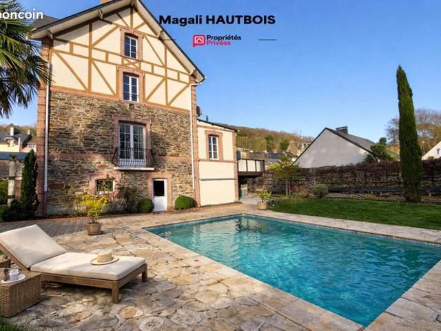 Propriété 10 pièces 220 m²