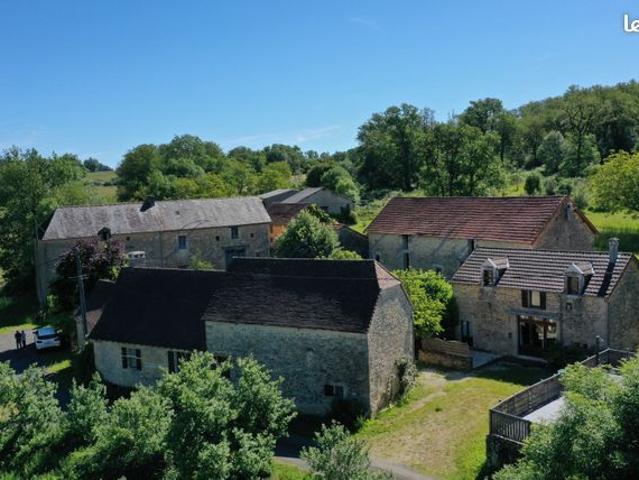 Propriété 10 pièces 227 m²