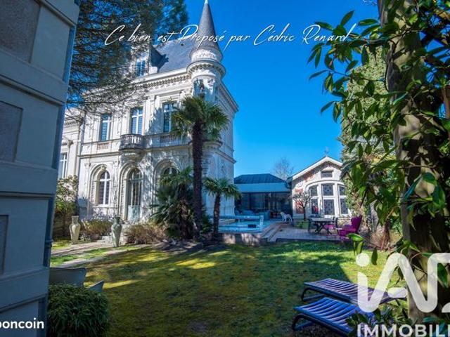 Propriété 10 pièces 225 m²