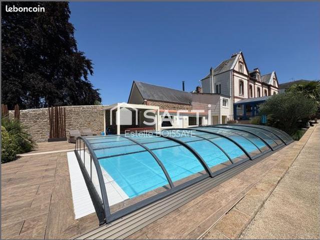 Propriété 10 pièces 225 m²