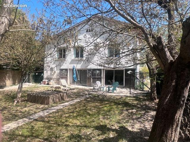 Propriété 10 pièces 226 m²