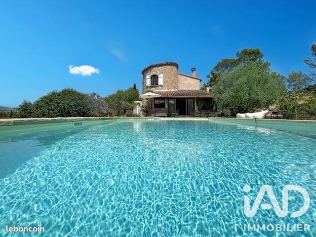 Propriété 10 pièces 228 m²
