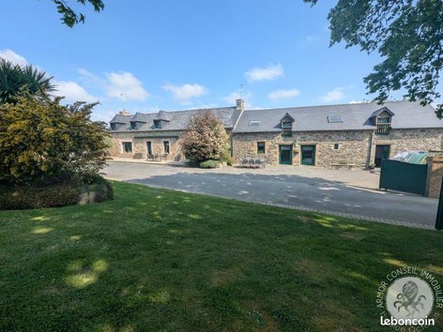 Propriété 10 pièces 233 m²