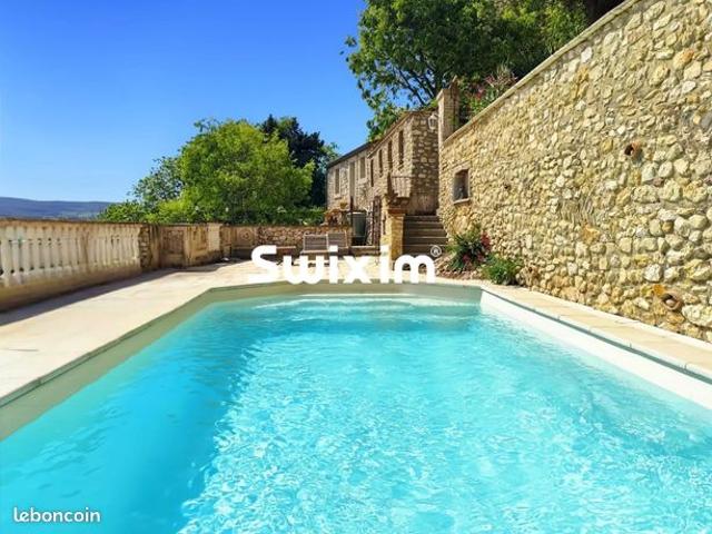 Propriété 10 pièces 230 m²