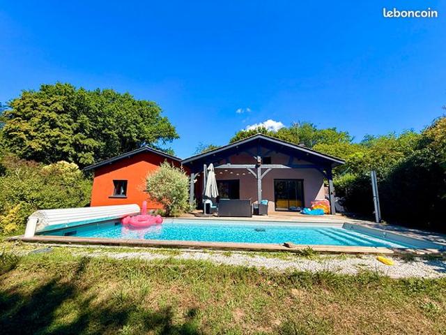 Propriété 10 pièces 230 m²