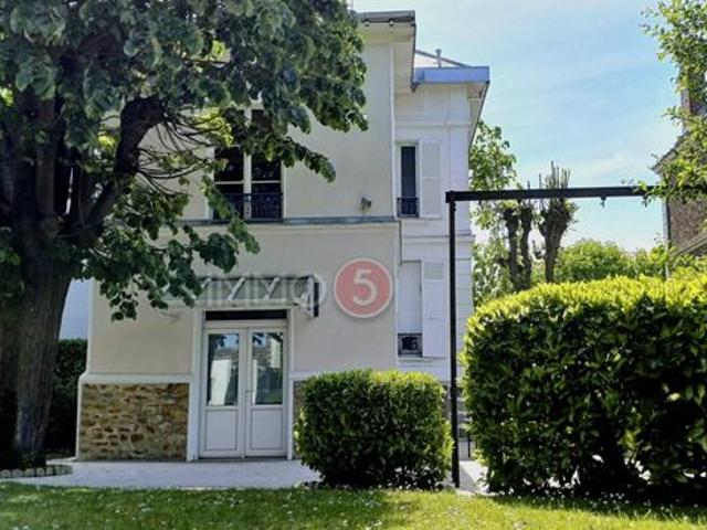 Propriété 10 pièces 230 m²