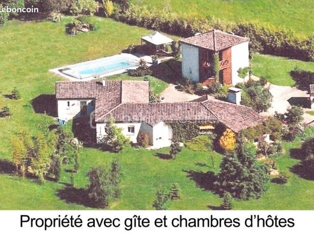 Propriété 10 pièces 230 m²