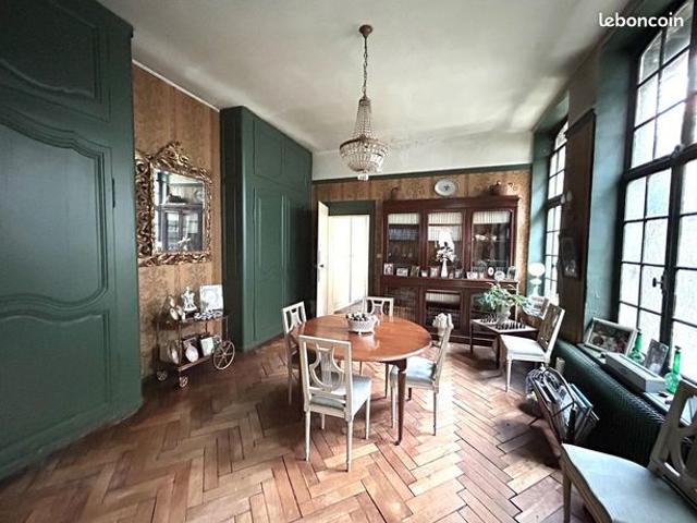 Propriété 10 pièces 237 m²