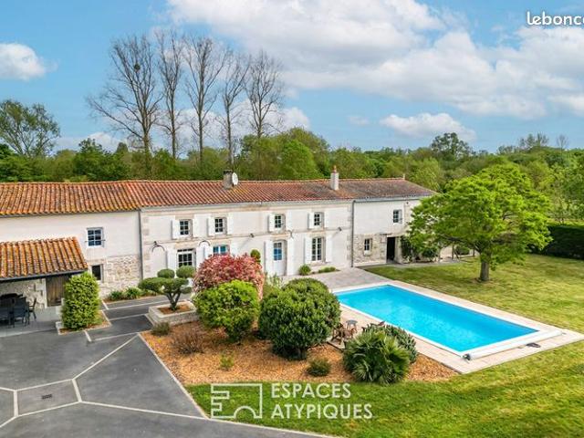 Propriété 10 pièces 235 m²