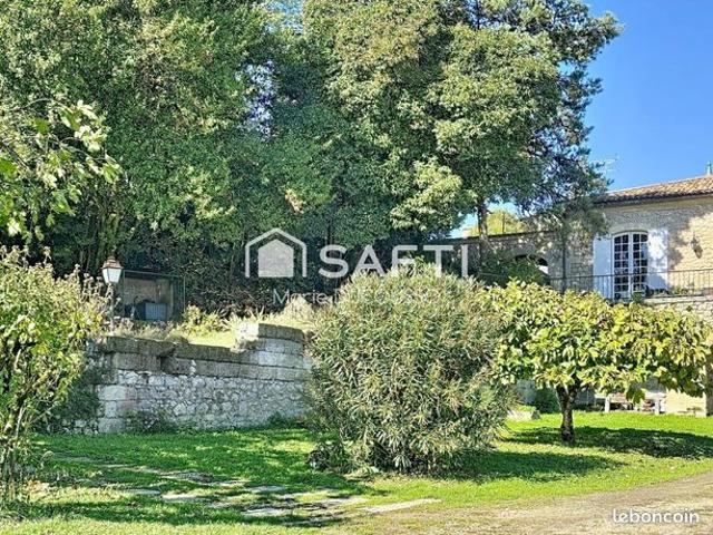 Propriété 10 pièces 343 m²