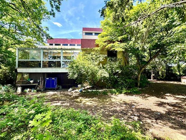 Propriété 10 pièces 340 m²