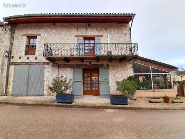 Propriété 10 pièces 342 m²