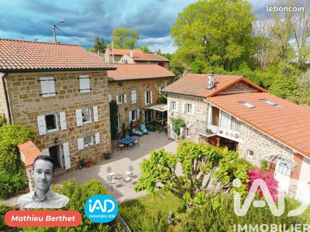 Propriété 10 pièces 344 m²