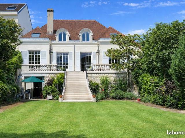 Propriété 10 pièces 349 m²