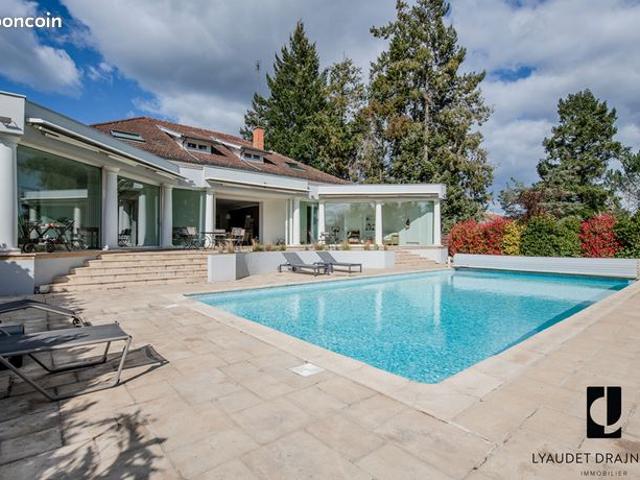 Propriété 10 pièces 360 m²