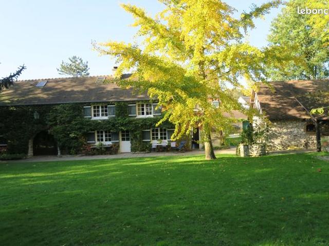 Propriété 10 pièces 365 m²