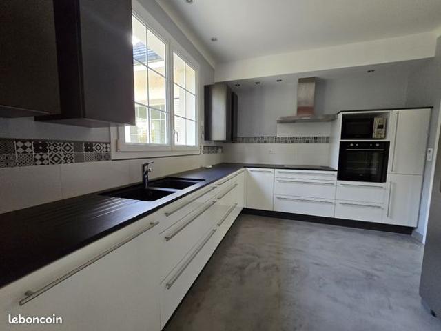 Propriété 10 pièces 370 m²