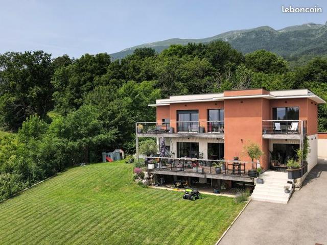 Propriété 10 pièces 375 m²