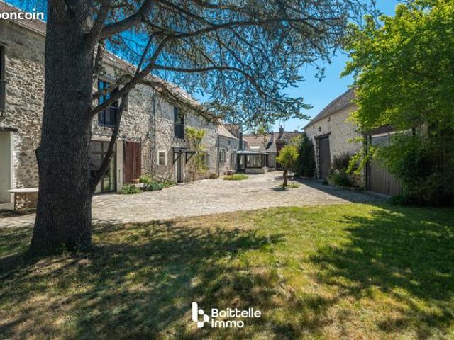 Propriété 10 pièces 383 m²