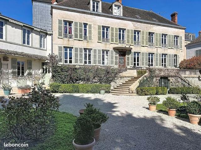 Propriété 10 pièces 380 m²
