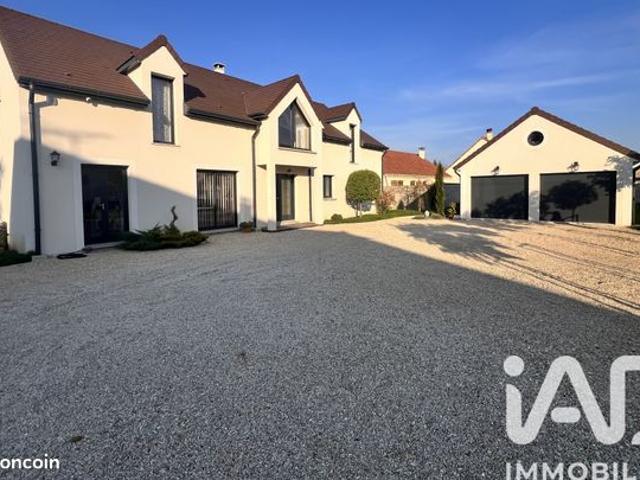 Propriété 10 pièces 260 m²