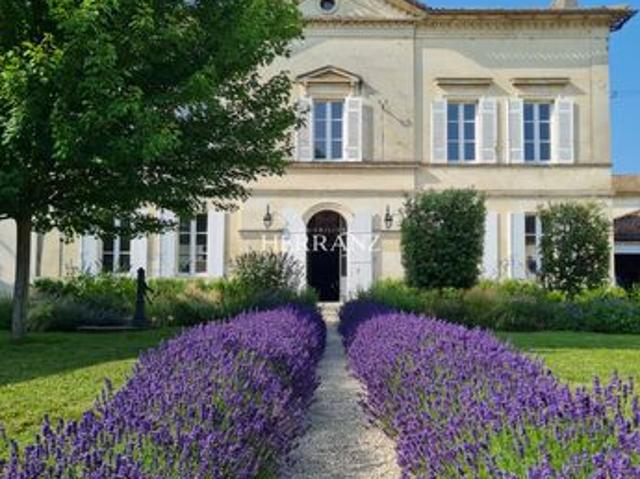 Propriété 10 pièces 390 m²