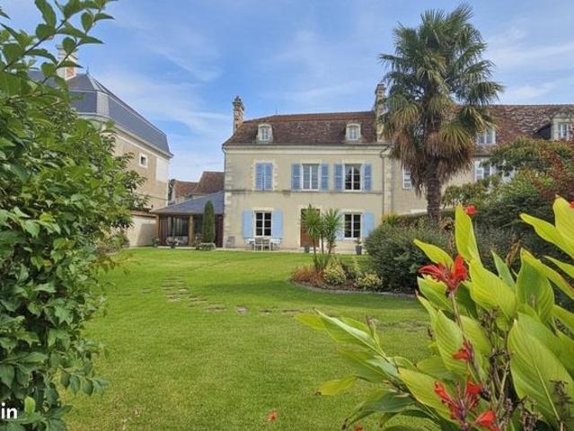 Propriété 10 pièces 396 m²