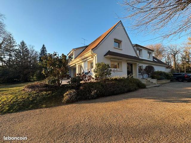 Propriété 10 pièces 300 m²