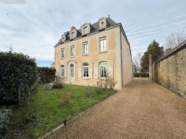 Propriété 10 pièces 300 m²